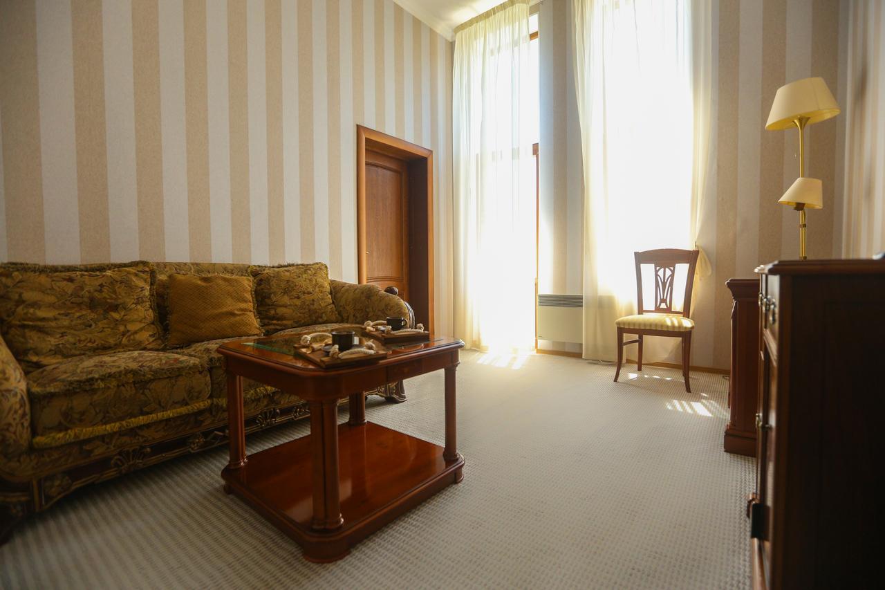 Ritsa Hotel Σουχούμι Εξωτερικό φωτογραφία